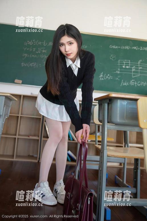 秀人网 - 听说娜露selena学姐又要出合集，真是让人等得心急呀！