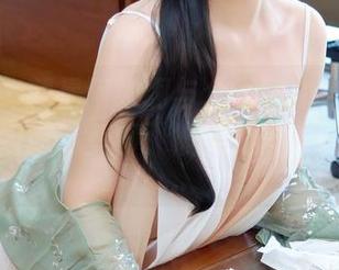 秀人网 – 就是阿朱啊与众不同的最新写真集，看她那对美脚，被突如其来的迷惑了……