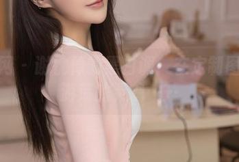 秀人网 – 谢忱倬的黑白调：在定制图集中游荡的灵魂……