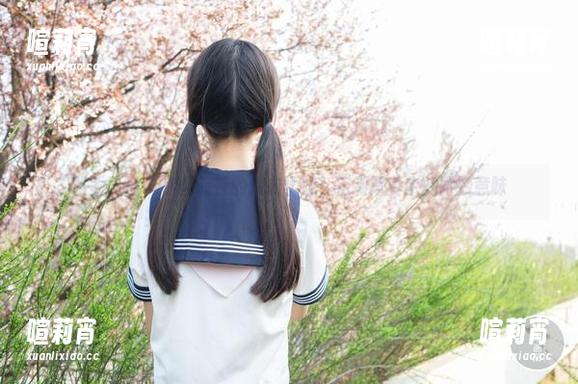 稚乖画册-赤西夜夜 稚乖画册 - 赤西夜夜的麻衣学姐,定制写真中的微妙意味
