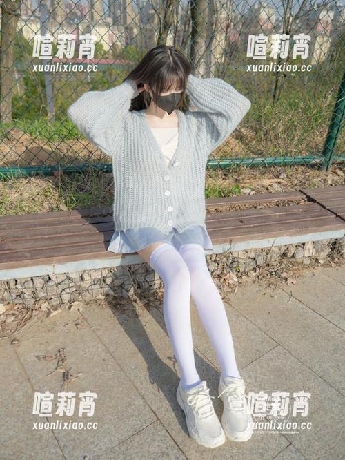 紧急企划-五更百鬼 紧急企划 - 在线窥探:五更百鬼的内衣不经意的诱惑