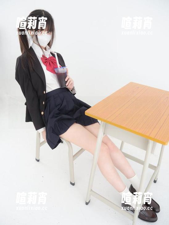 紧急企划 - 奶昔的婚纱，照片里的仙女和背景里的冰淇淋争风头——神奇的拼图！