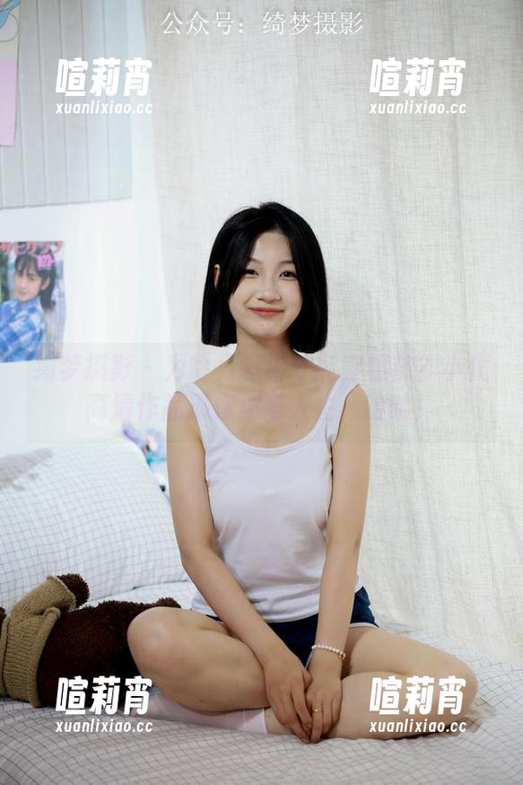 绮梦摄影-小代 绮梦摄影 - 为啥只有脚才能穿棉袜?小代高清作品逼你思考人生,哈哈!