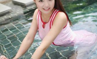 美媛馆 – 精选里，有些肉丝和vetiver嘉宝贝儿的姿态，让人想一直看下去。