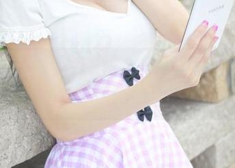 美媛馆 – 潘娇娇短裙合集：衣服虽少，但乐趣立马翻倍！