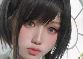 就在这里！芊川一笑MNK的粉色精选套图，一如既往，轻松撩人。