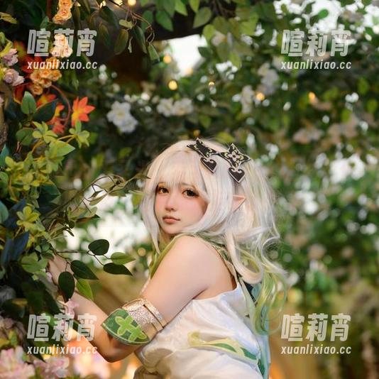 莱可Raika 输不起的无圣光,莱可Raika的白衬衫依旧顽皮,图片像是拒绝了严肃。