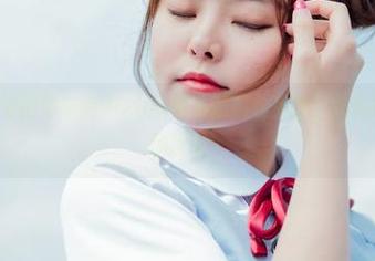 菠萝社 – K8傲娇萌萌Vivian带来的图包更新！连体衣，快闪小跑进来！