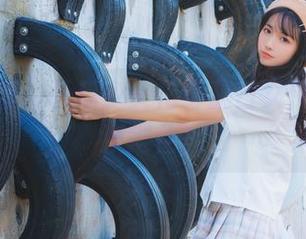 原图直逼：西瓜少女化身蓝白女仆，谁能顶得住？
