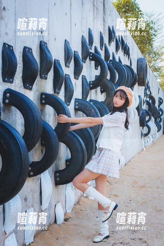 西瓜少女 原图直逼:西瓜少女化身蓝白女仆,谁能顶得住?
