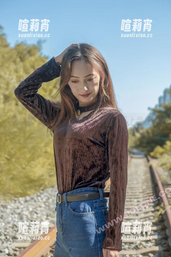 轰趴猫 - 当陈雅漫的圣诞图片遇上我手中未爆的烟花
