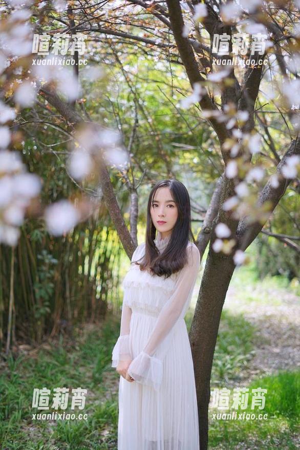 辣妈女神 微密圈 - 这白色搭配辣妈女神,原图全套甩你一脸!