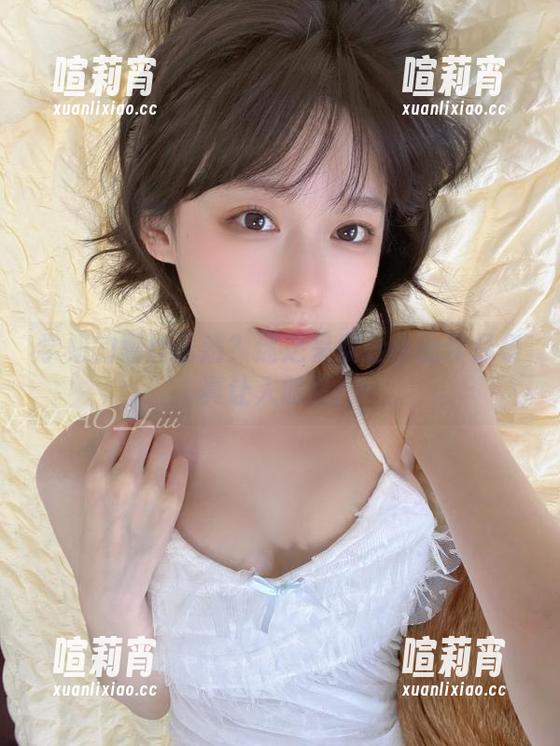 迷之呆梨 学姐的黑丝诱惑?迷之呆梨分享的作品集真让人脸红!