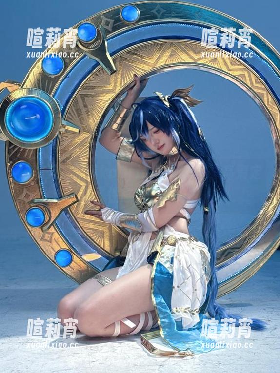 拽翻天的阿薰kaOri吊带写真集，高清定义“性感”的真谛。