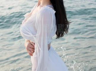 魅妍社 – Jenny佳妮的甜心写真：看那壁纸好像是要开口唱歌了？