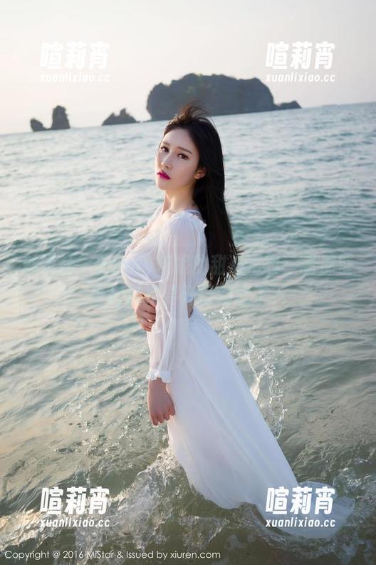 魅妍社 - Jenny佳妮的甜心写真：看那壁纸好像是要开口唱歌了？